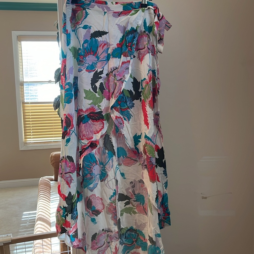 LOVE FIRE FULL LENTH SKIRT/ BEACH COVERUP. NWOT. SIZE SMALL.